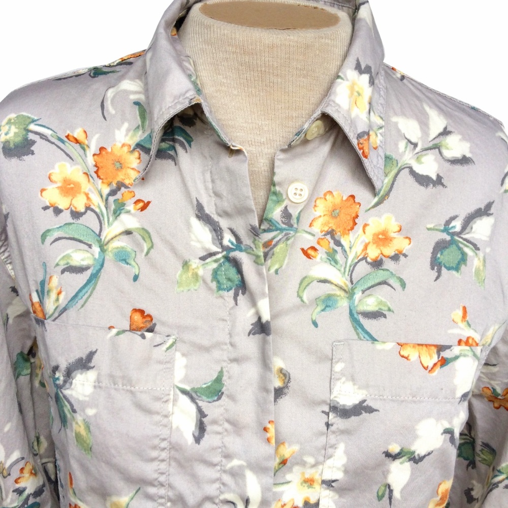 Liz Claiborne Gray Floral Button Down Shirt M